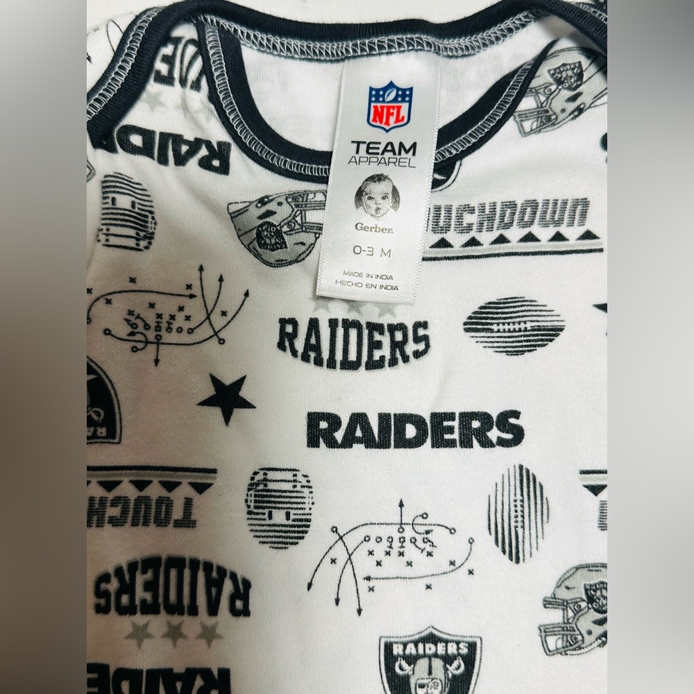 Gerber Las Vegas Raiders‎ Onesies  Babies 0-3M Black Silver White 2 Bodysuits - Picture 5 of 8